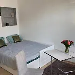 Magnifique Studio au 2ème étage, à proximité de la gare du midi!